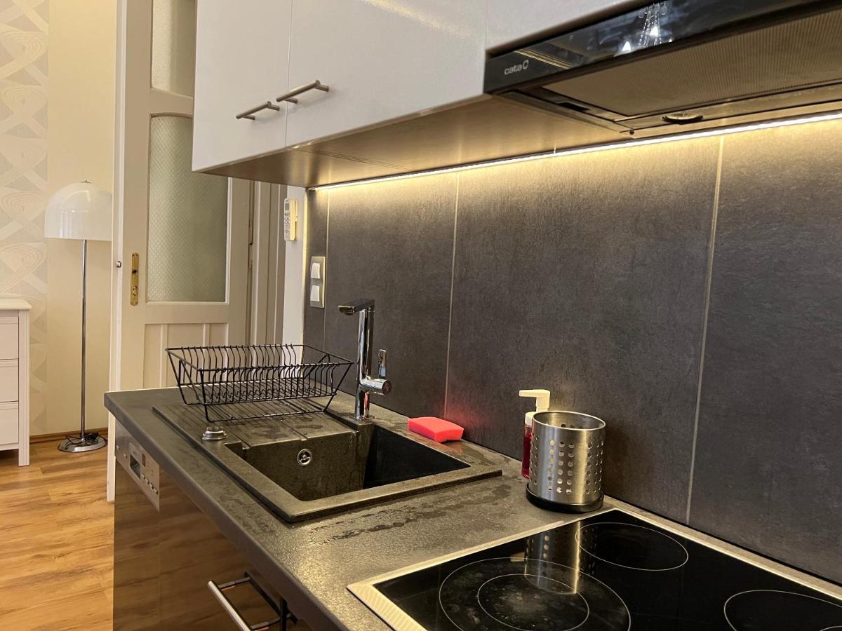 P9 By Small Home Βουδαπέστη Εξωτερικό φωτογραφία